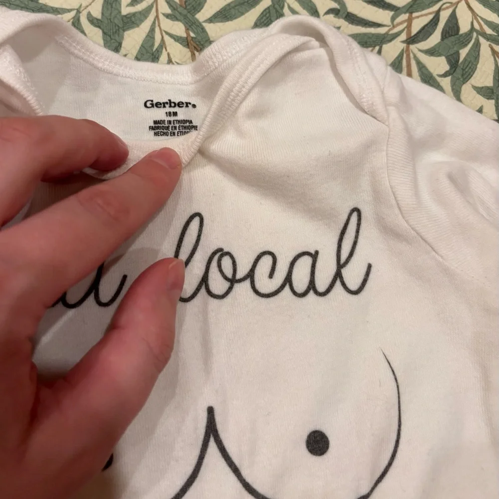 Gerber Funny Baby Onesie “Eat Local” Graphic Bodysuit 12-18M